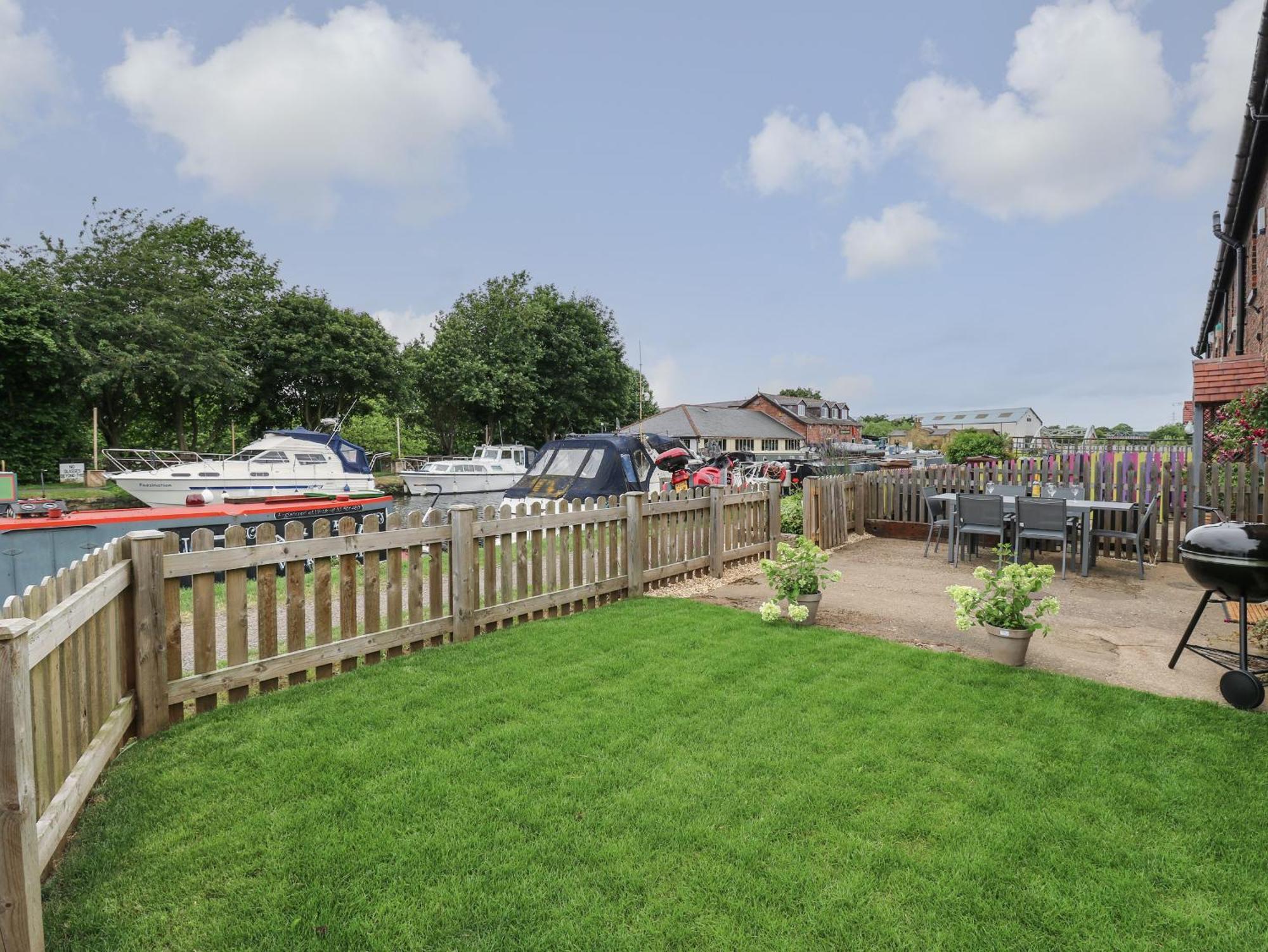 The Moorings Wakefield Exterior foto